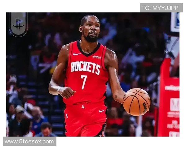 杜兰特第三节6中4拿到11分，带领火箭反超快船